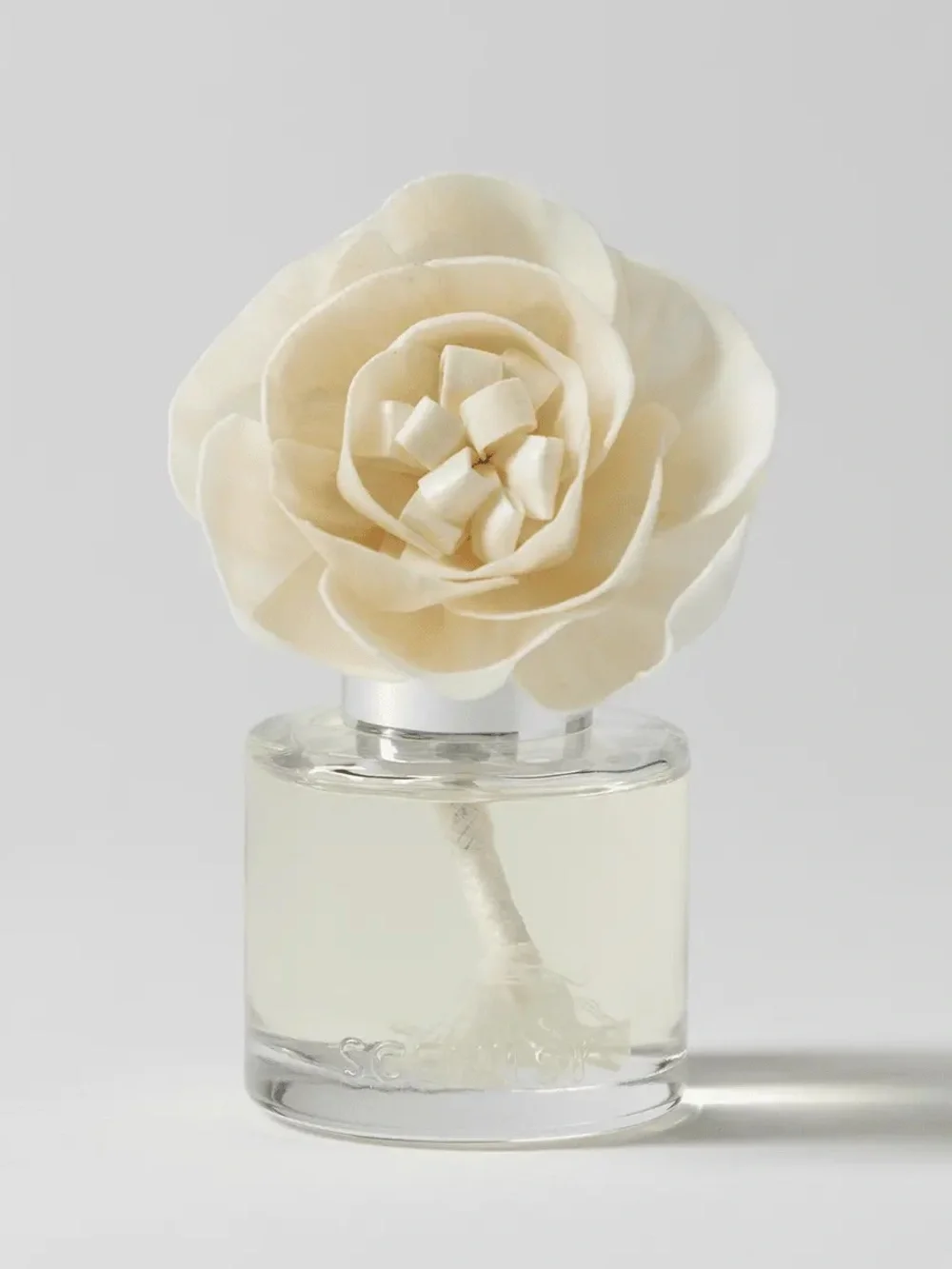 Scentsy Buttercup Belle Fragrance Flower Diffuser in Clothesline Scent NIB